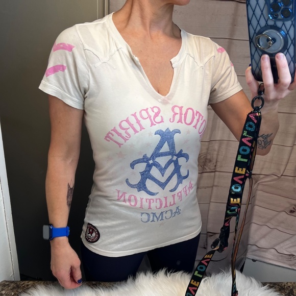 |•AFFLICTION•| Cool V-neck T-shirt Size Medium - Picture 6 of 14